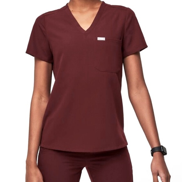 Figs Tops - FIGS CATARINA ONE POCKET TOP M